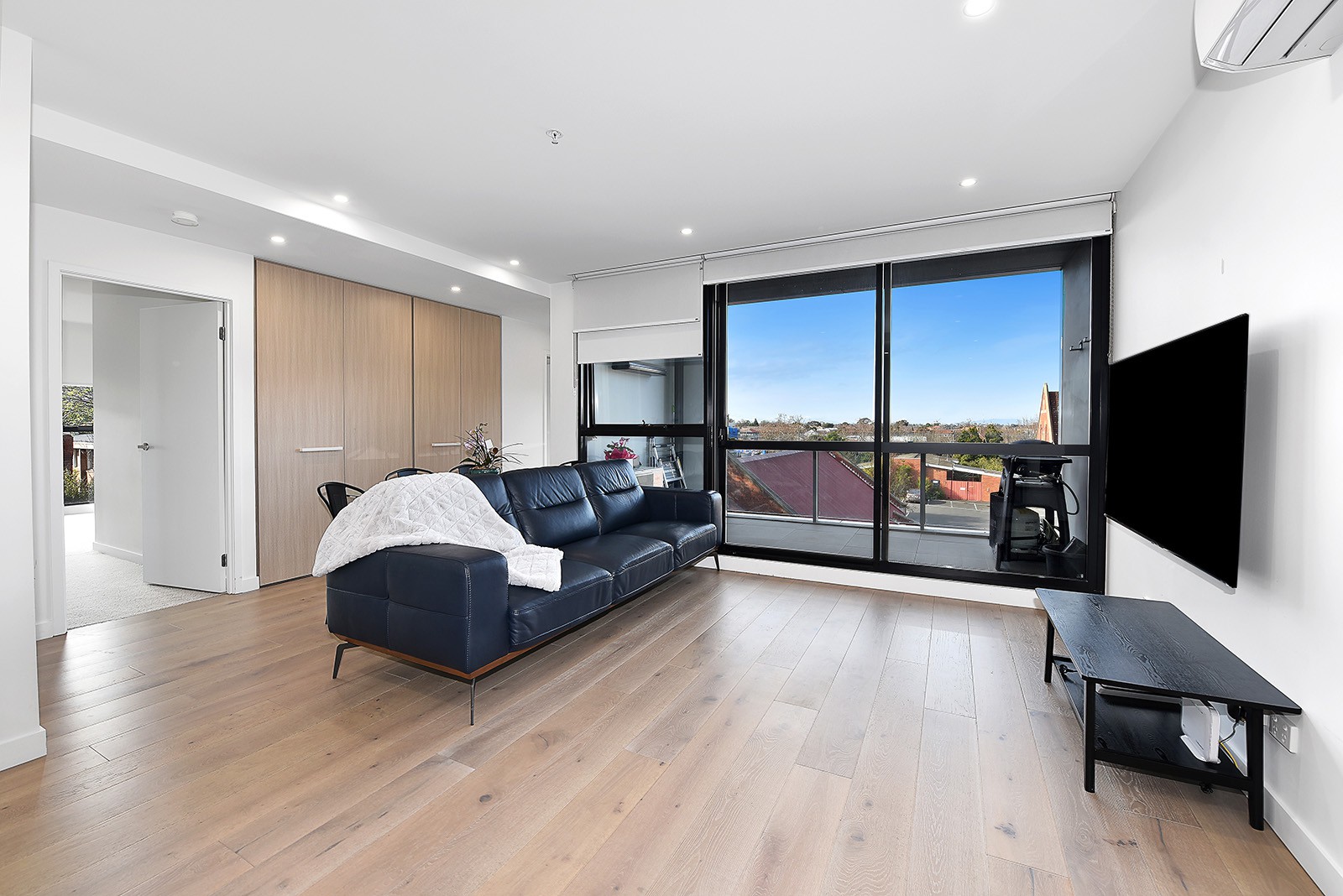 202/19 Russell Street, Essendon, VIC 3040 - Thumbnail 1 - 29/07/2021