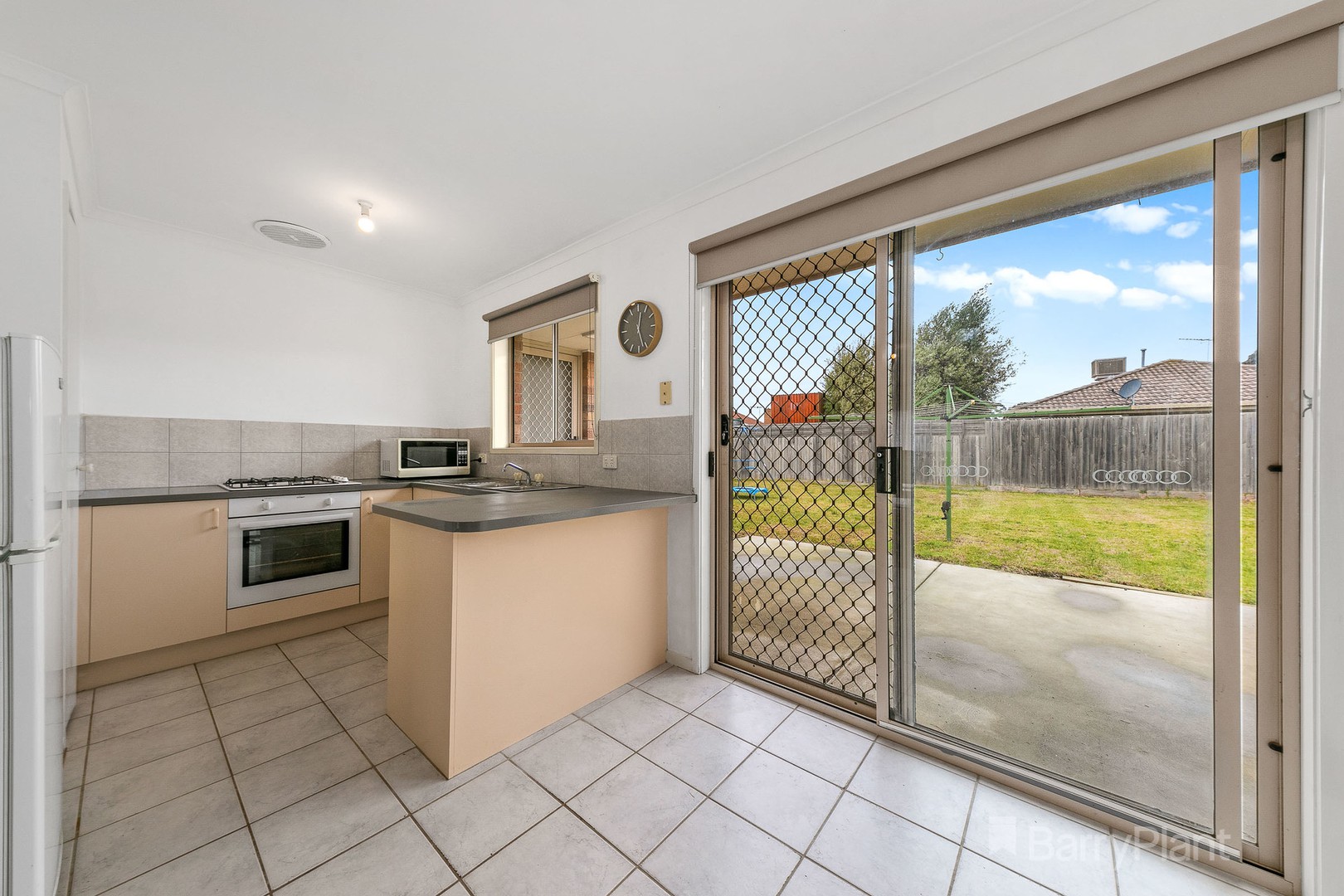 9 Iris CloseCranbourne North, VIC 3977, Cranbourne North - Thumbnail 3