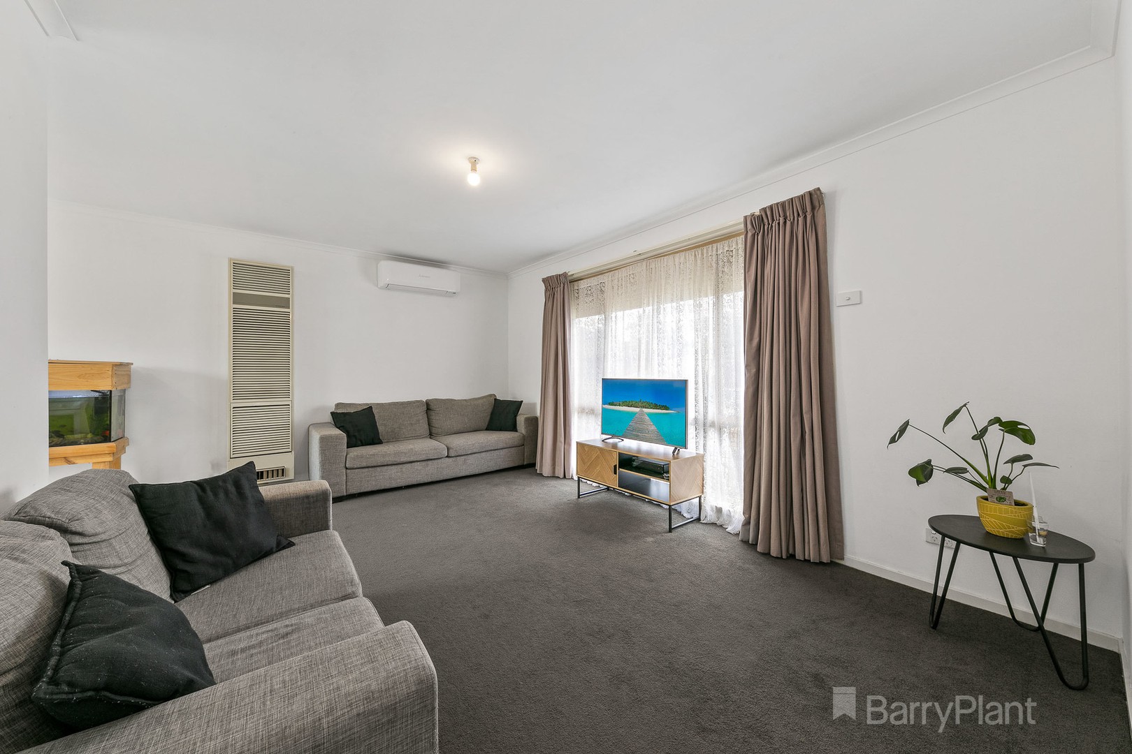 9 Iris CloseCranbourne North, VIC 3977, Cranbourne North - Thumbnail 4