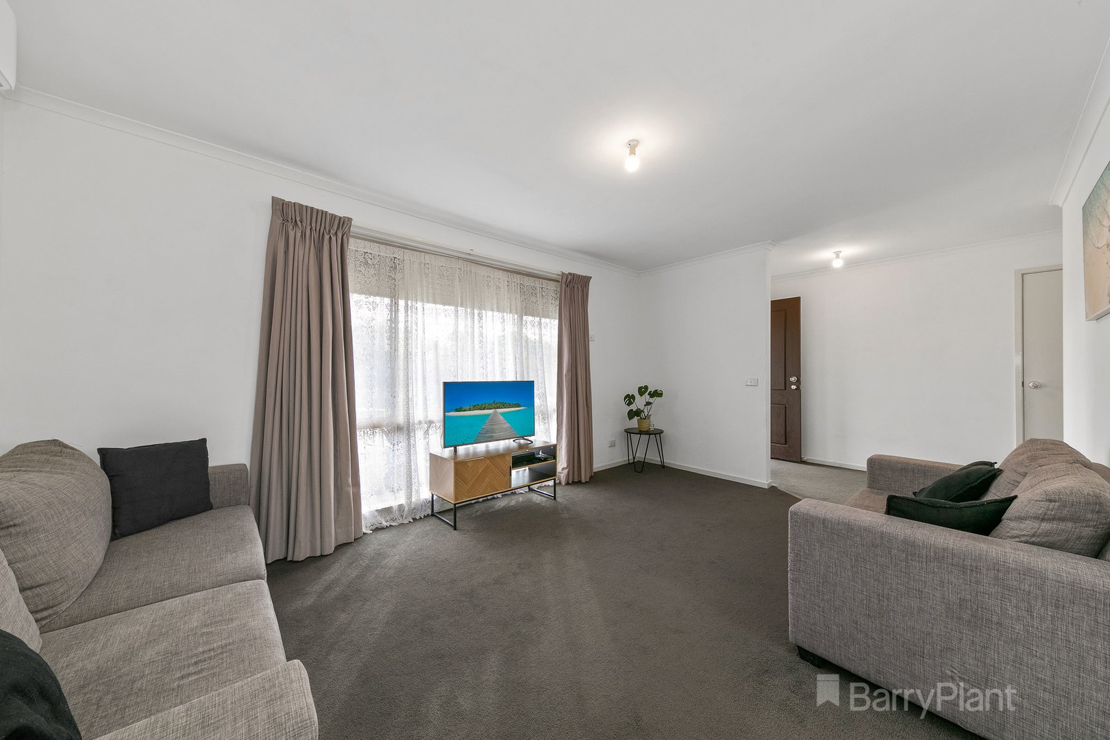 9 Iris CloseCranbourne North, VIC 3977, Cranbourne North - Thumbnail 6