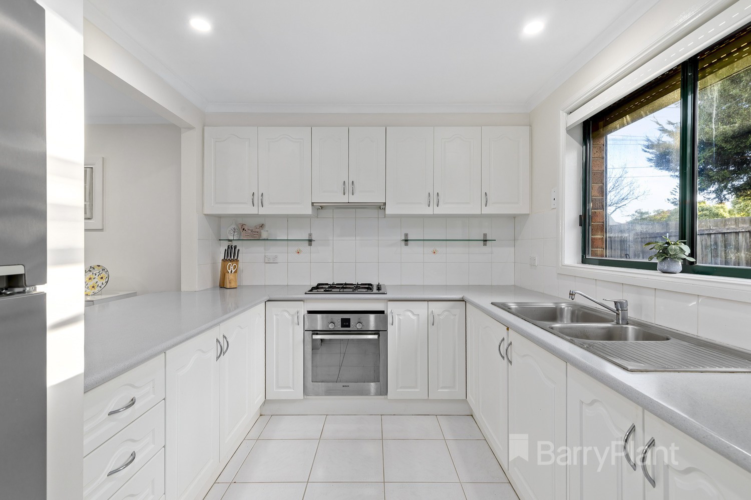 16 Norris CrescentBundoora, VIC 3083, Bundoora - Thumbnail 3
