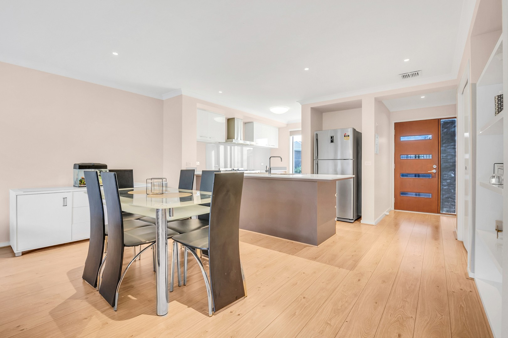15 Peppertree ParadeCraigieburn, VIC 3064, Craigieburn - Thumbnail 3