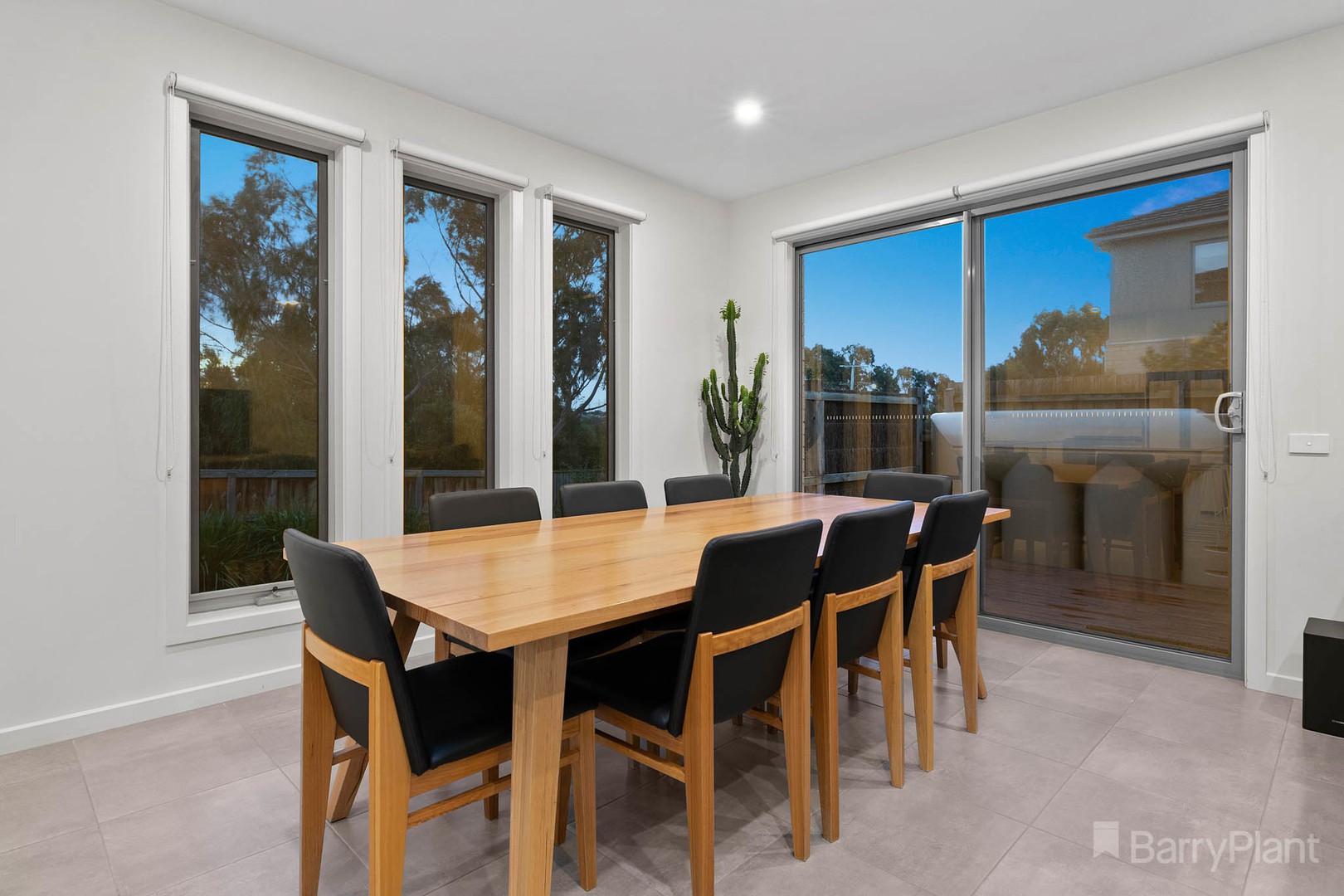 1 Tully CrescentNarre Warren, VIC 3805, Narre Warren - Thumbnail 7