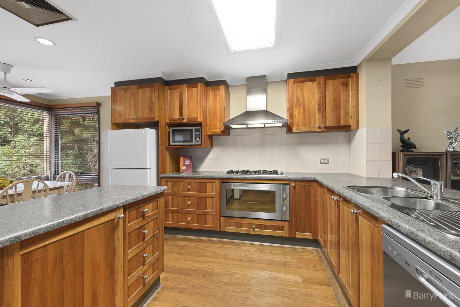 127 Landscape Drive, Doncaster East, VIC 3109, Doncaster East - Thumbnail 4