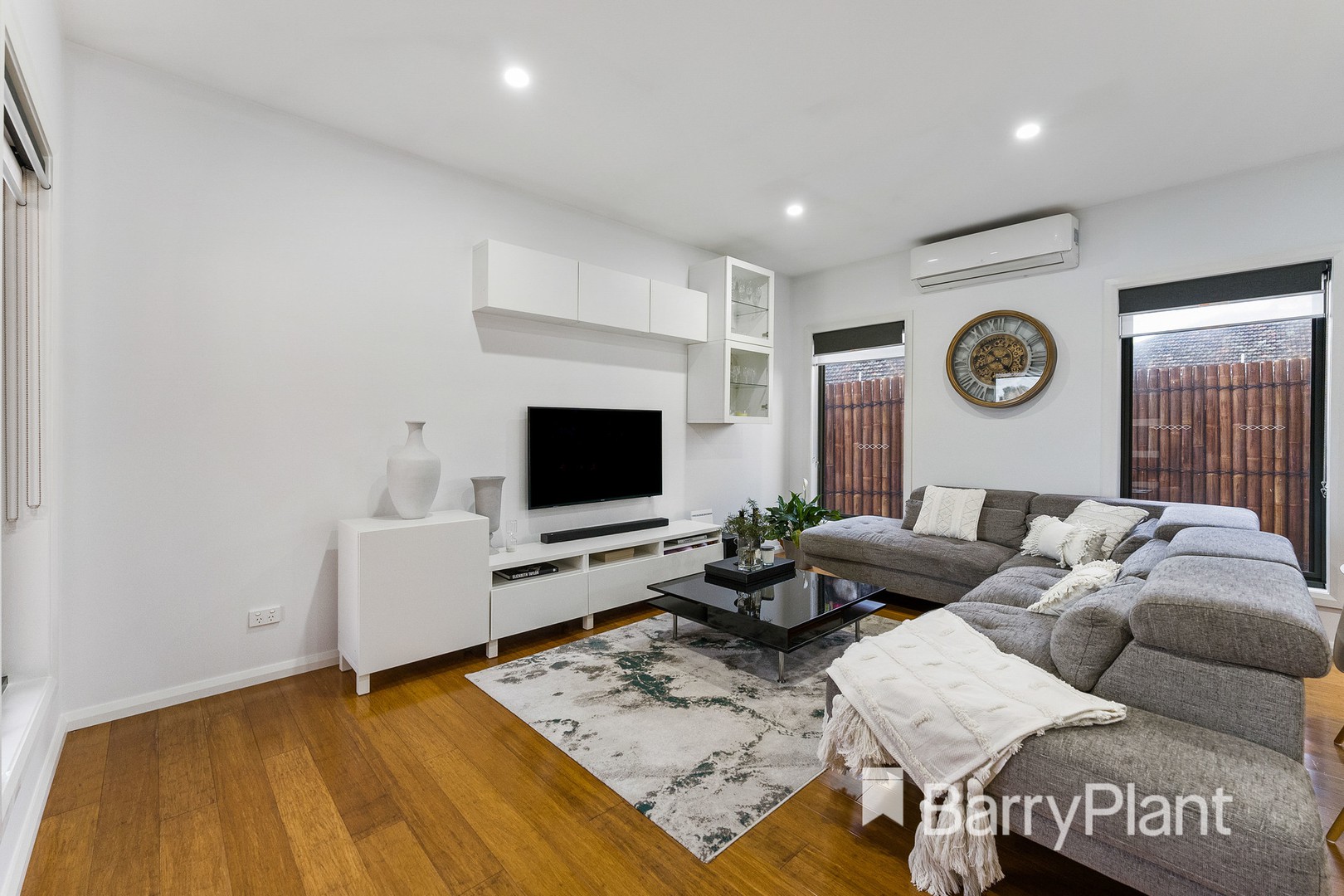 2/14 Mark StreetSt Albans, VIC 3021, St Albans - Thumbnail 2