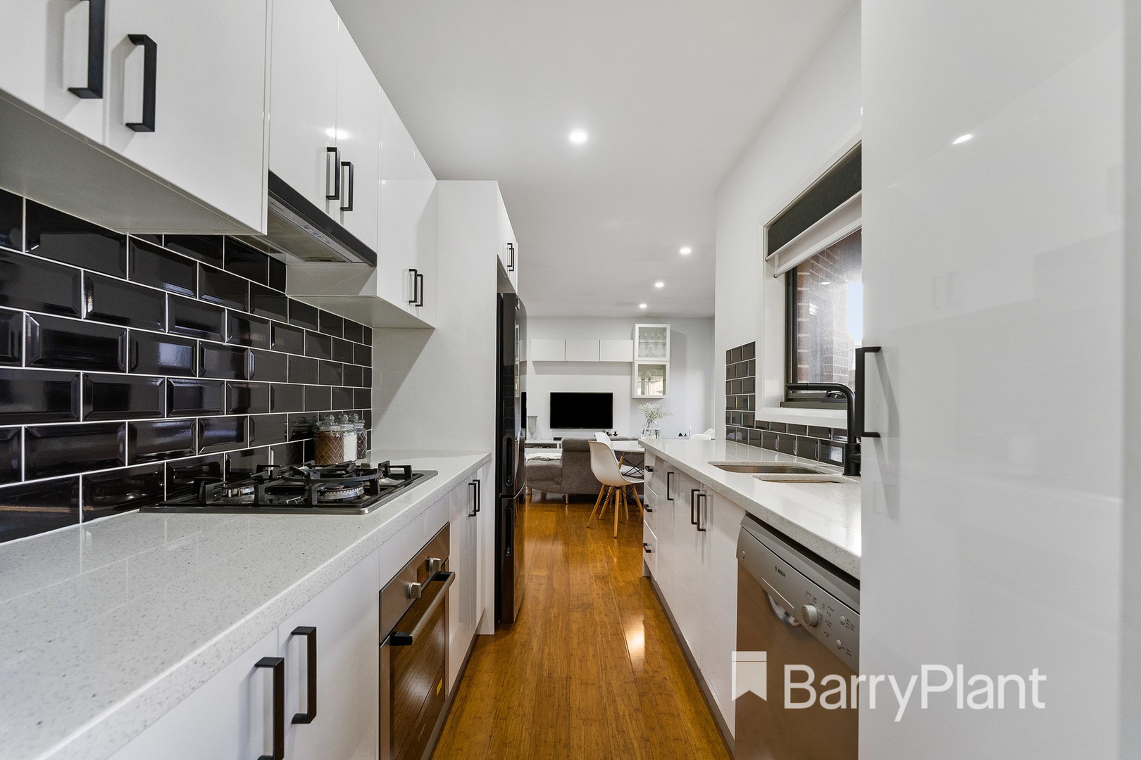 2/14 Mark StreetSt Albans, VIC 3021, St Albans - Thumbnail 4