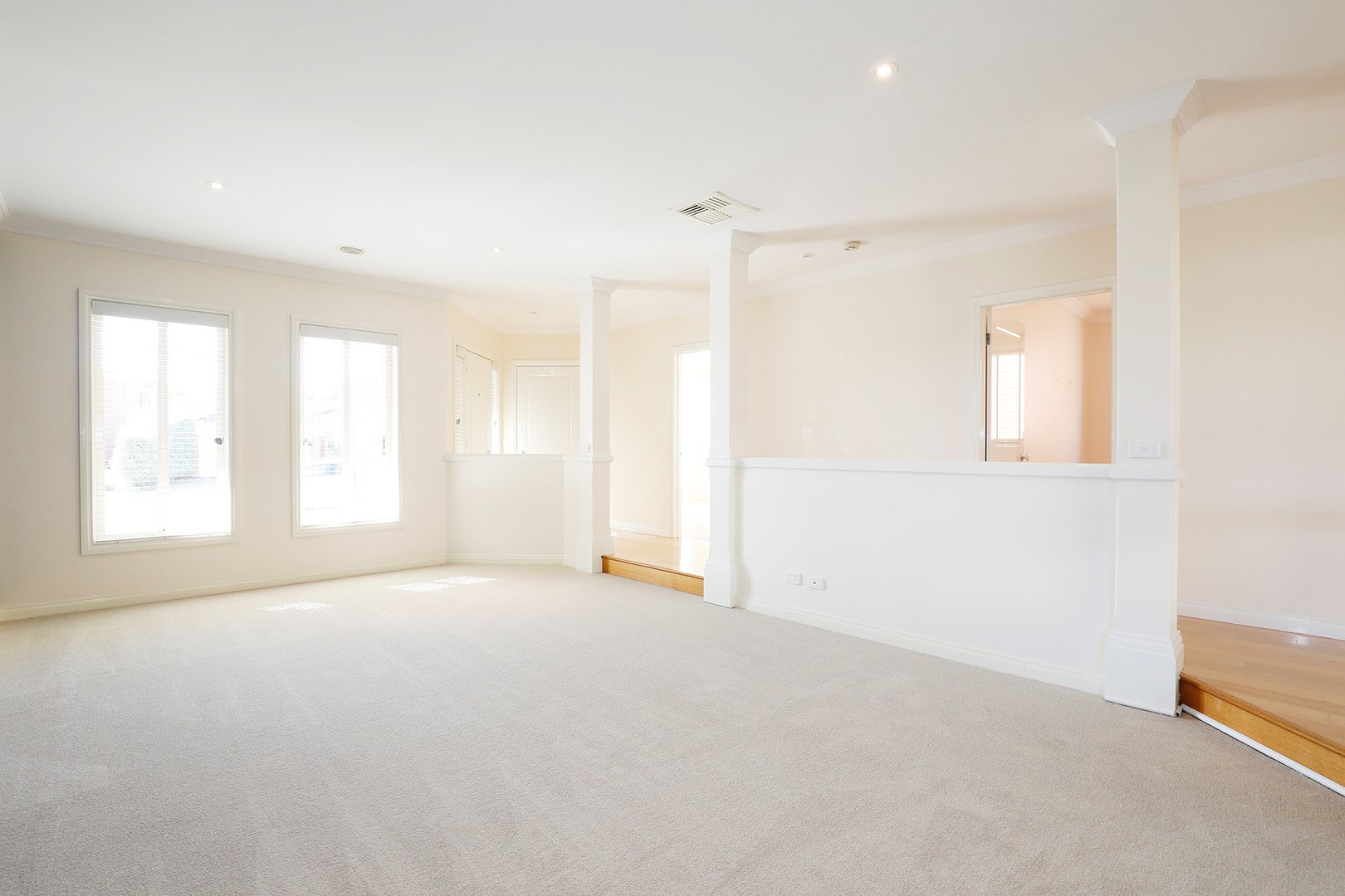 21 Deakin Court, Berwick, VIC 3806 - Thumbnail 2 - 02/08/2021