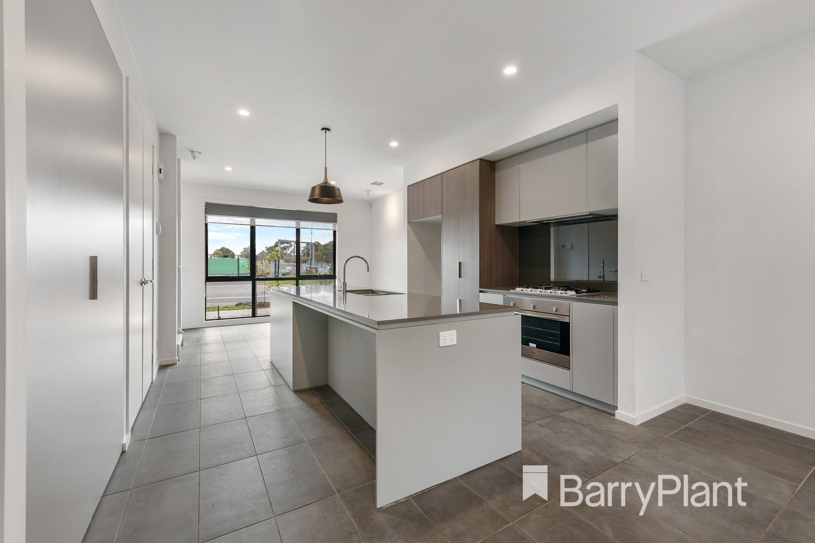 24 Gratz StreetSt Albans, VIC 3021, St Albans - Thumbnail 2