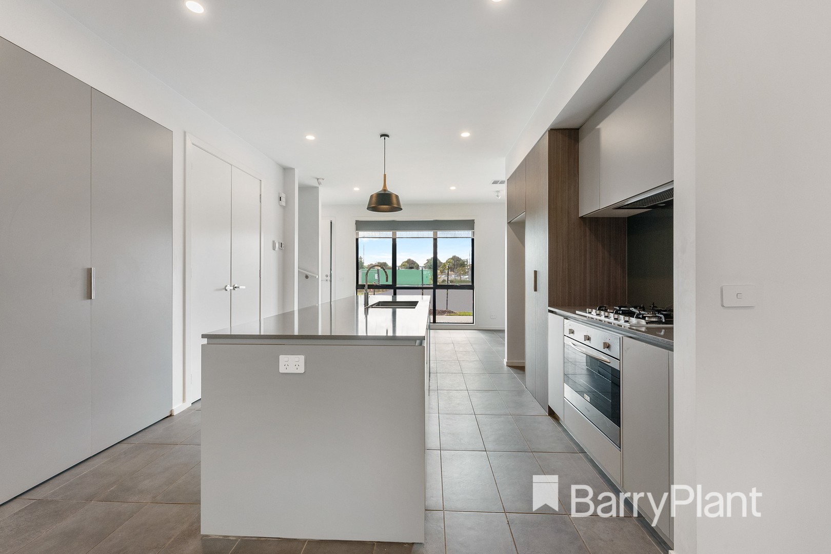 24 Gratz StreetSt Albans, VIC 3021, St Albans - Thumbnail 3