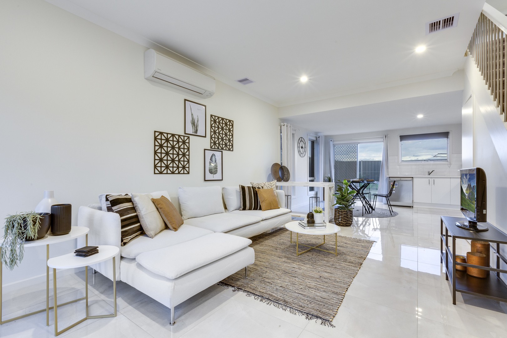 13 Kangaroo Paw CourtTaylors Lakes, VIC 3038, Taylors Lakes - Thumbnail 2