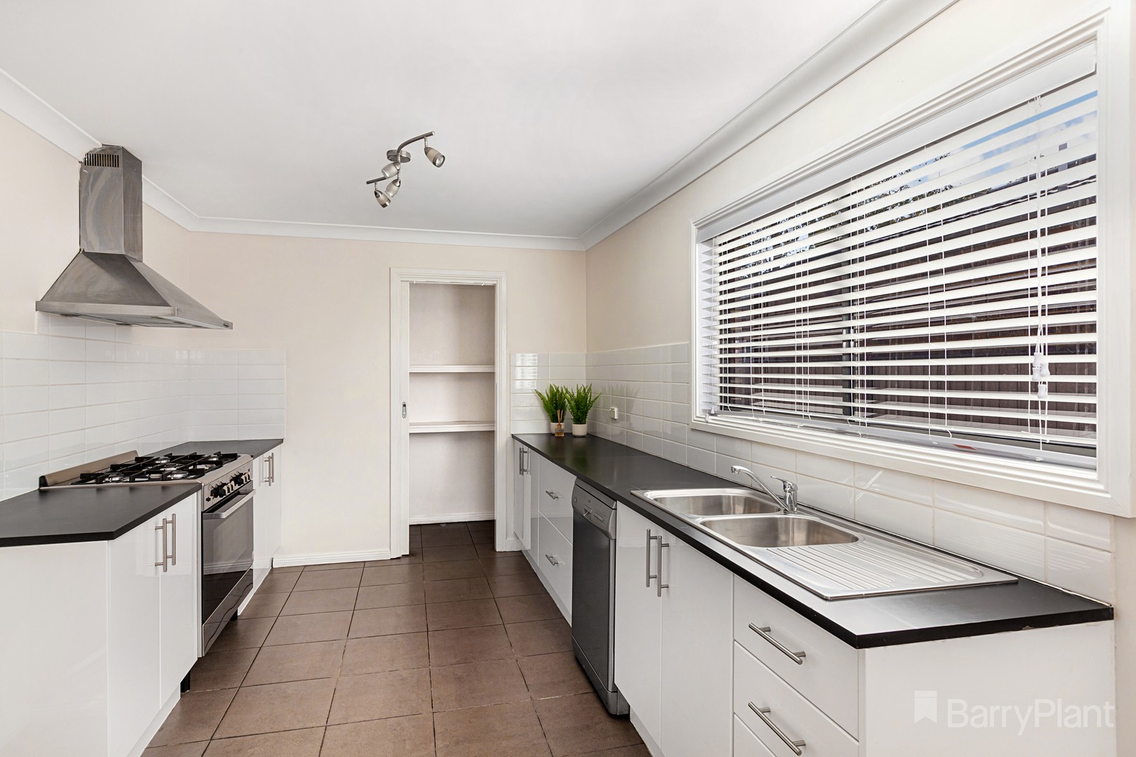 1/212A High StreetBroadford, VIC 3658, Broadford - Thumbnail 2