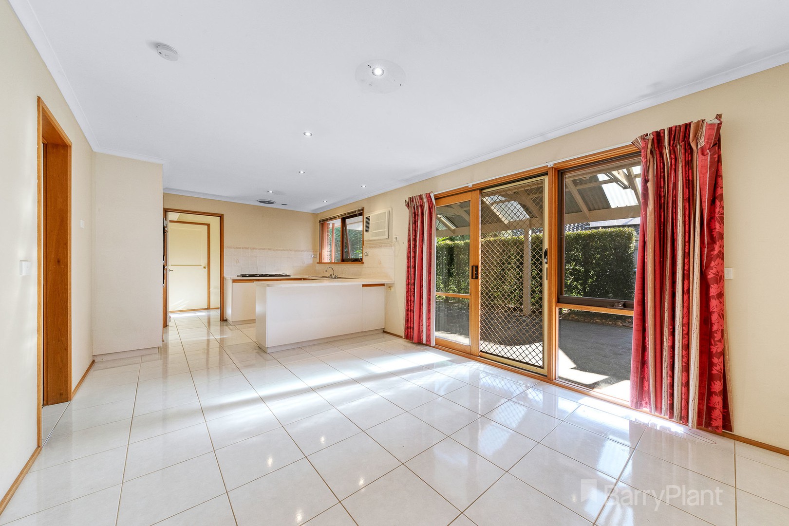 3 Mitre Crescent, Berwick, VIC 3806 - Thumbnail 2 - 03/08/2021