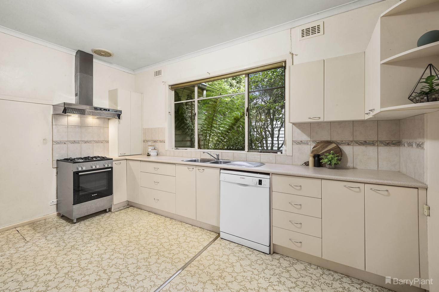 27 Simpson Street, Mitcham, VIC 3132, Mitcham - Thumbnail 5