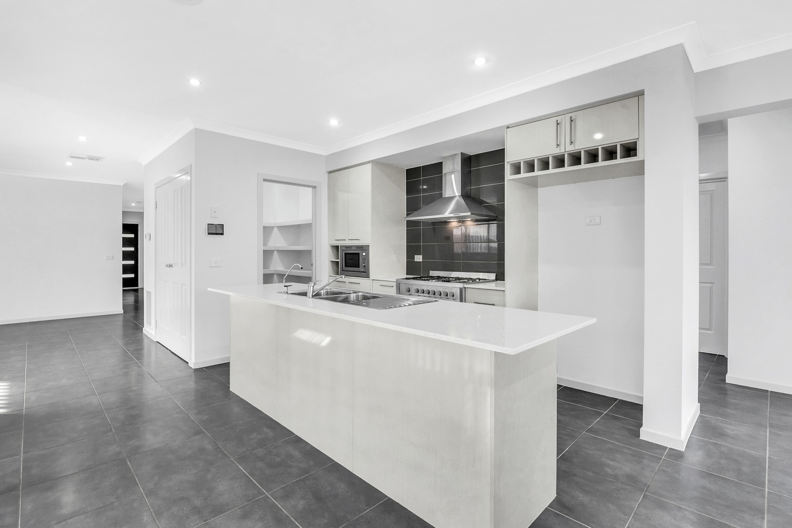 18 Eminence WayCraigieburn, VIC 3064, Craigieburn - Thumbnail 2