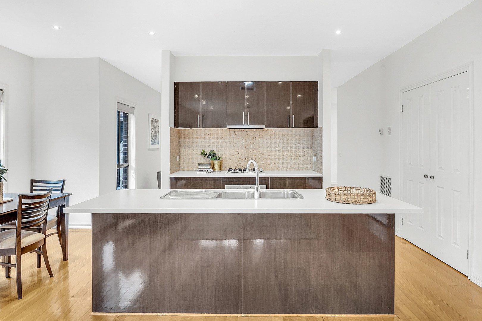 54 Kinglake CrescentCraigieburn, VIC 3064, Craigieburn - Thumbnail 4