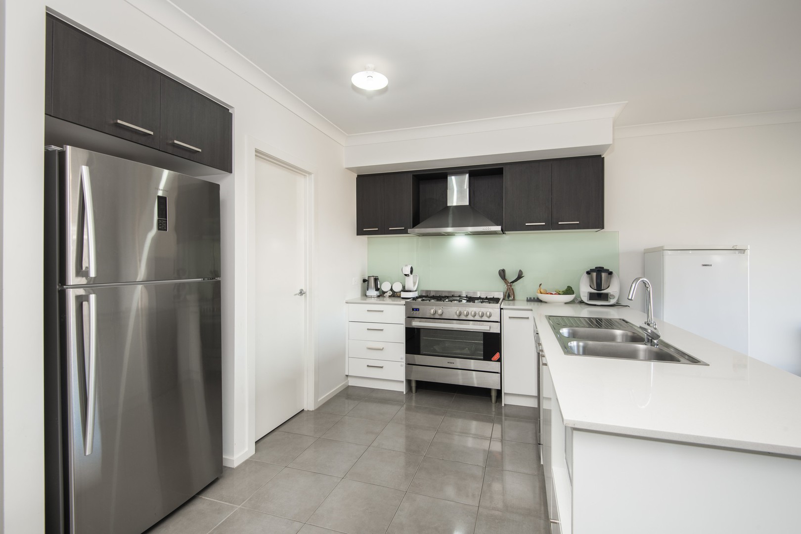 8 Trent CrescentCharlemont, VIC 3217, Charlemont - Thumbnail 3
