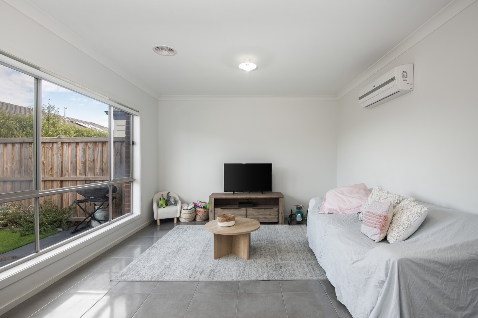 8 Trent CrescentCharlemont, VIC 3217, Charlemont - Thumbnail 5