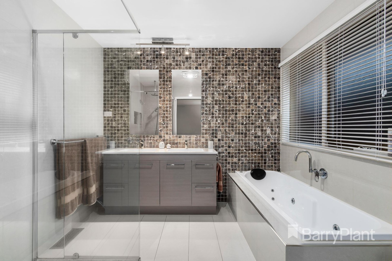 117 Warralong AvenueGreensborough, VIC 3088, Greensborough - Thumbnail 6