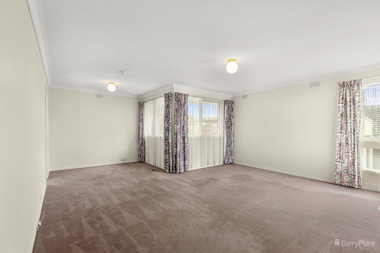 27 Thomas Street, Doncaster East, VIC 3109 - Thumbnail 2 - 09/08/2021