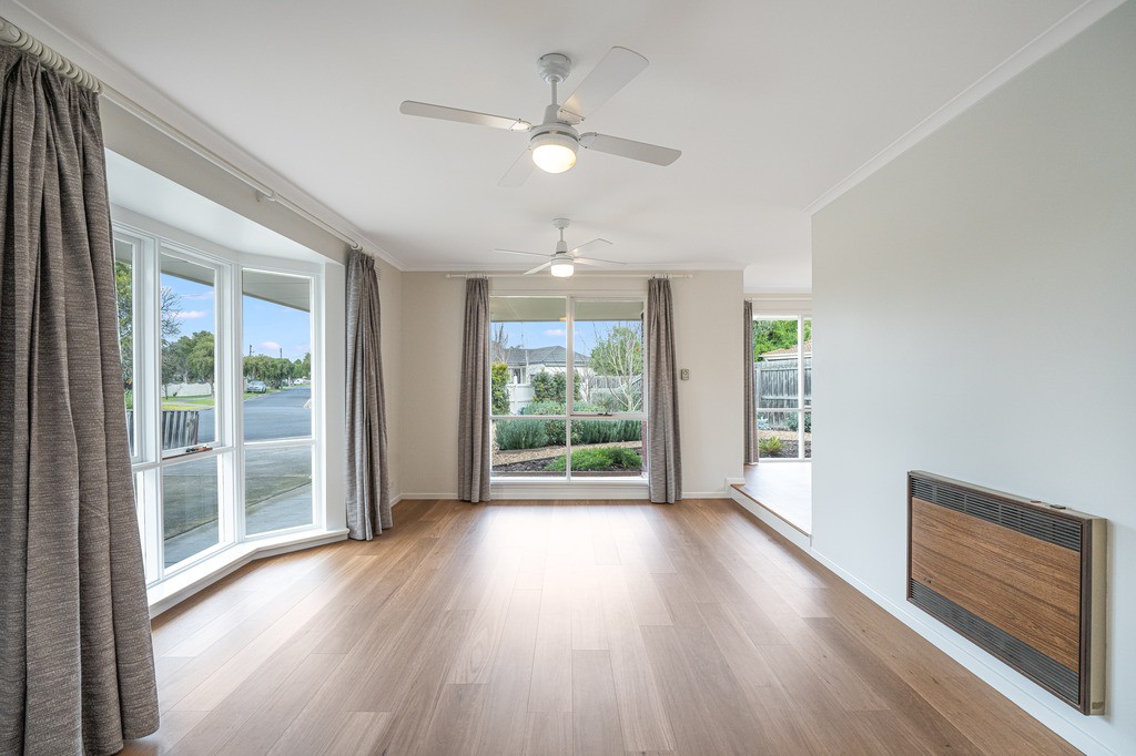 55 Truscott StreetWhittington, VIC 3219  - Leased, Whittington - Thumbnail 2