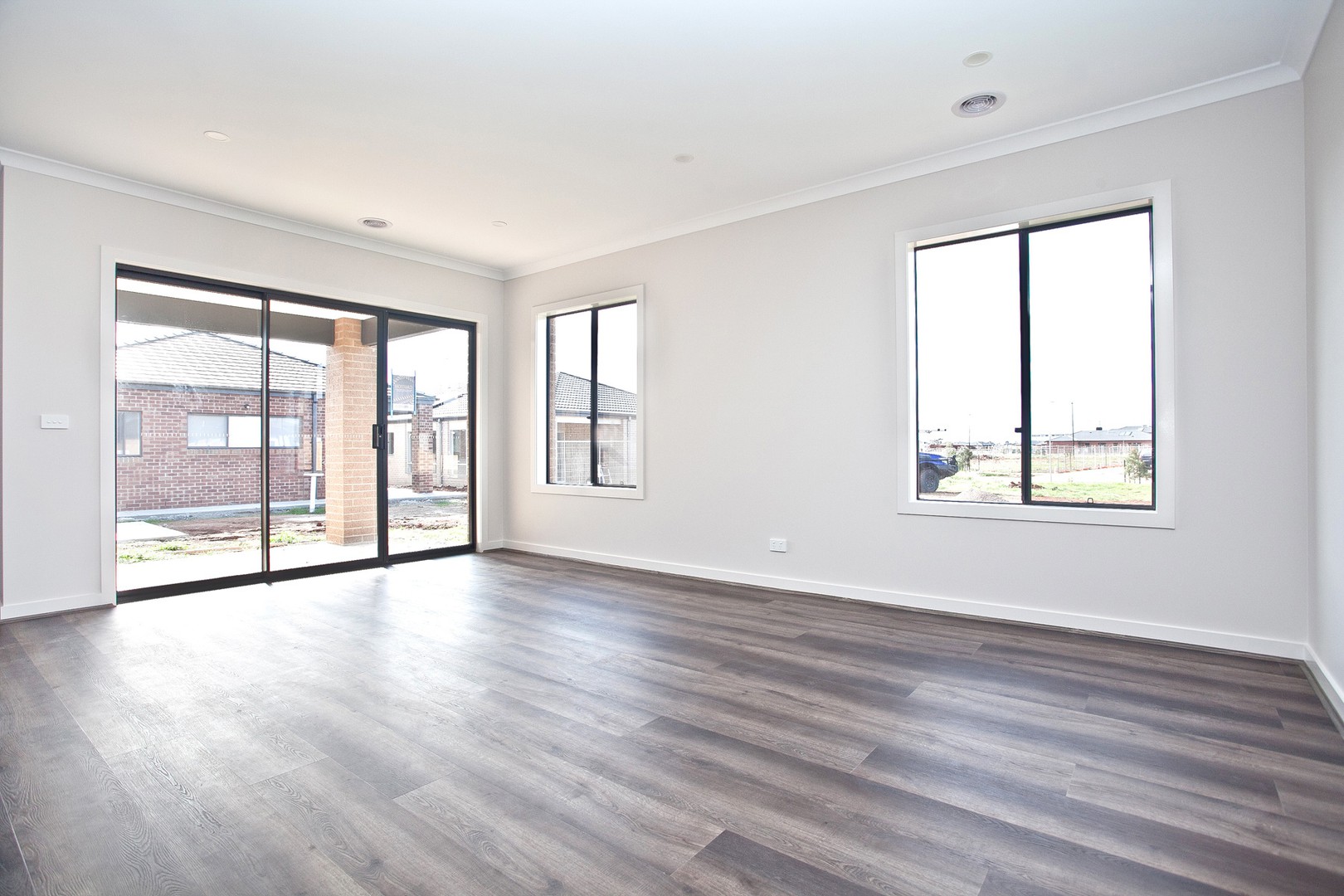 6 Aponte AvenueThornhill Park, VIC 3335  - Leased, Thornhill Park - Thumbnail 4