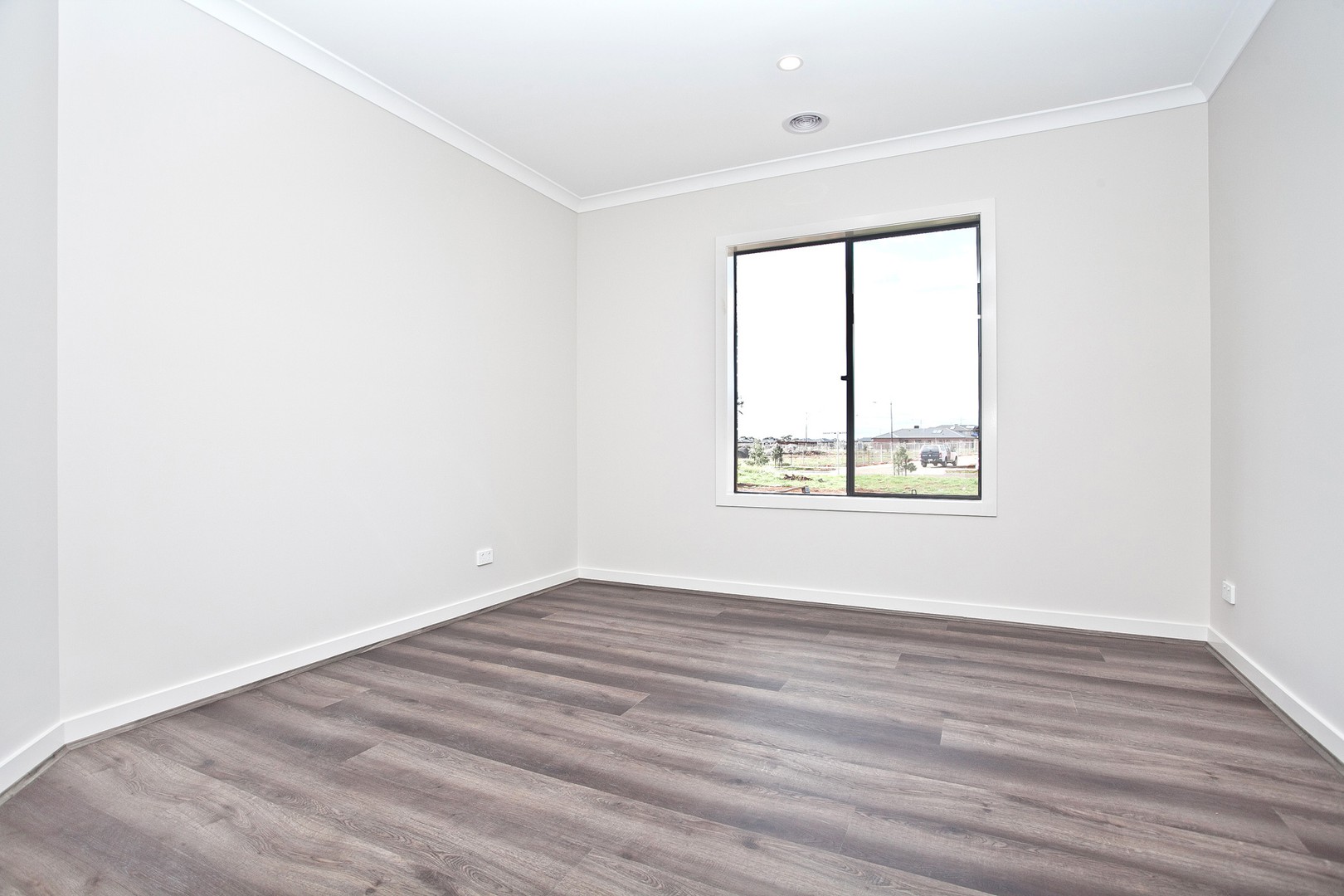 6 Aponte AvenueThornhill Park, VIC 3335  - Leased, Thornhill Park - Thumbnail 8
