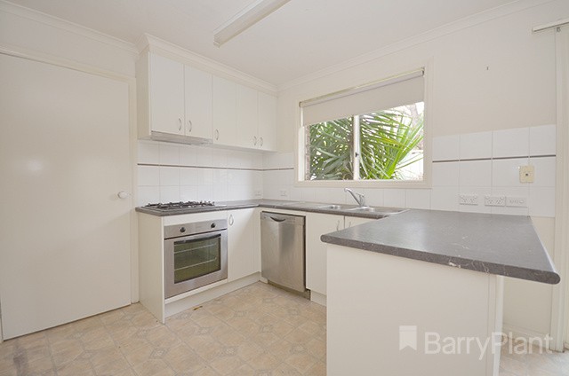 8 Cluden GardensSebastopol, VIC 3356  - Leased, Sebastopol - Thumbnail 4