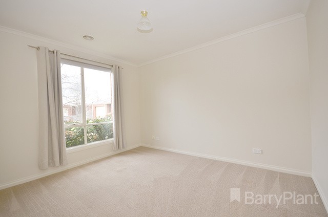 8 Cluden GardensSebastopol, VIC 3356  - Leased, Sebastopol - Thumbnail 7
