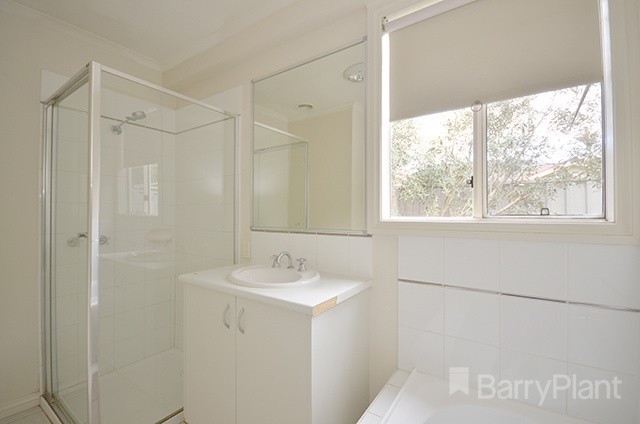 8 Cluden GardensSebastopol, VIC 3356  - Leased, Sebastopol - Thumbnail 8