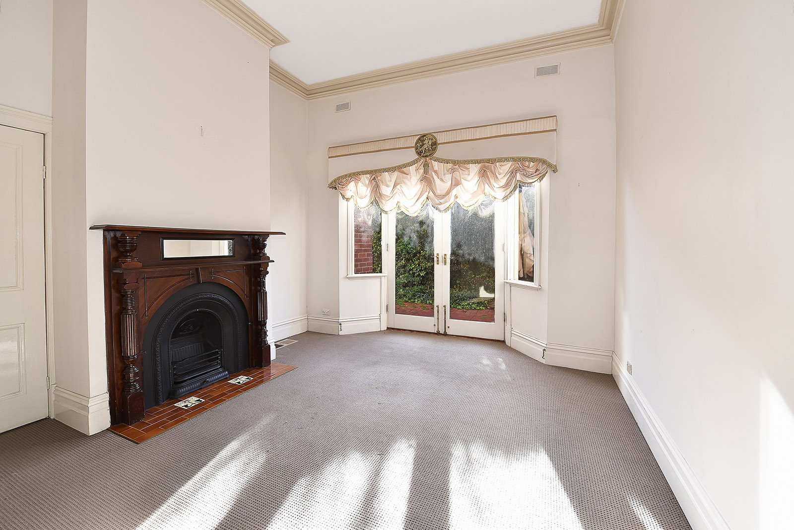 72 Bulla RoadStrathmore, VIC 3041  - Leased, Strathmore - Thumbnail 3