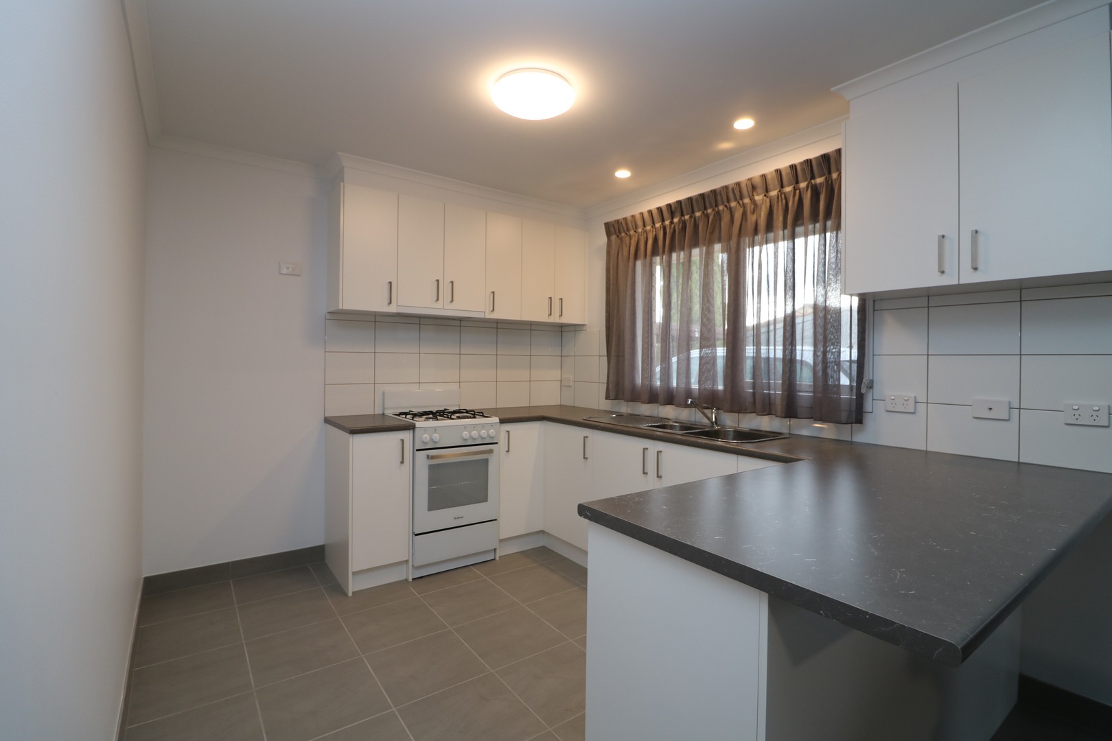 1/2 Mimosa StreetNewcomb, VIC 3219  - Leased, Newcomb - Thumbnail 3