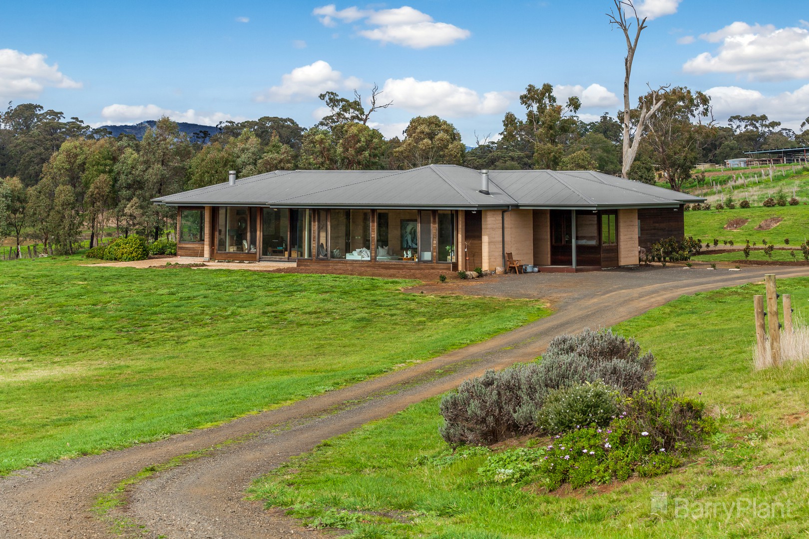 330 Sugarloaf Creek RoadBroadford, VIC 3658, Broadford - Thumbnail 3