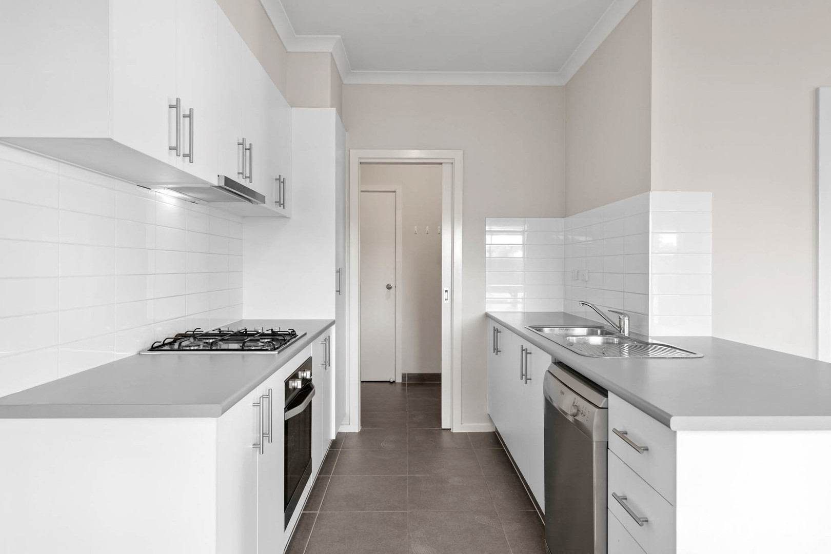 8 Tinnadice RoadCranbourne East, VIC 3977  - Leased, Cranbourne East - Thumbnail 4