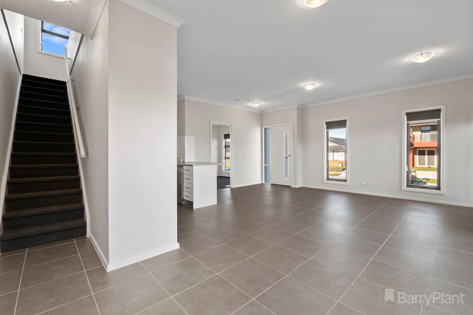 8 Tinnadice RoadCranbourne East, VIC 3977  - Leased, Cranbourne East - Thumbnail 7