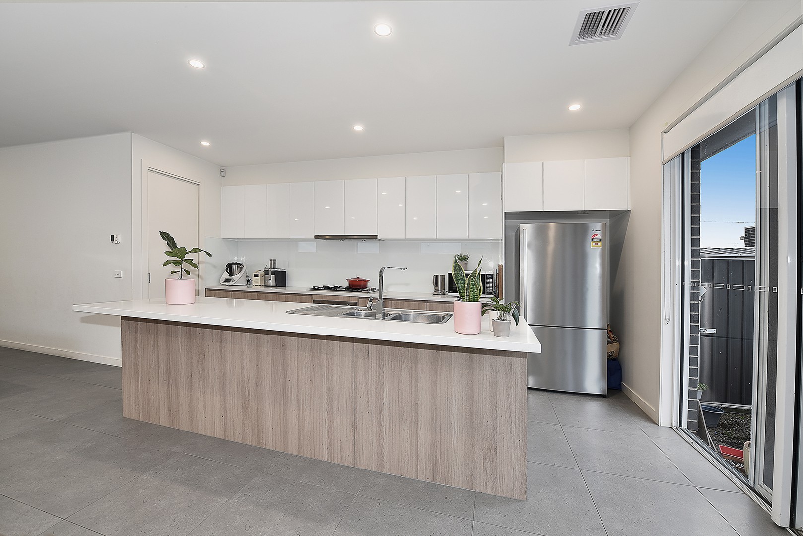 2/5 Afton  Street, Aberfeldie, VIC 3040 - Thumbnail 2 - 17/08/2021