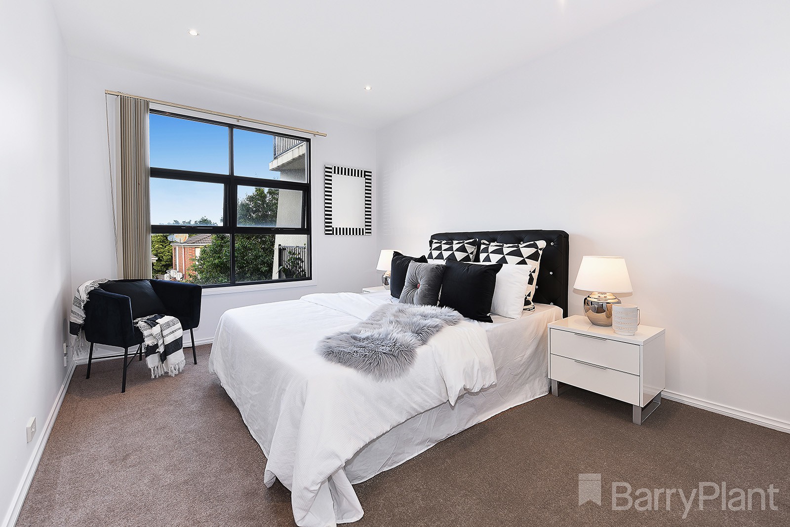 6/1 Conservatory DriveBurwood, VIC 3125, Burwood - Thumbnail 5