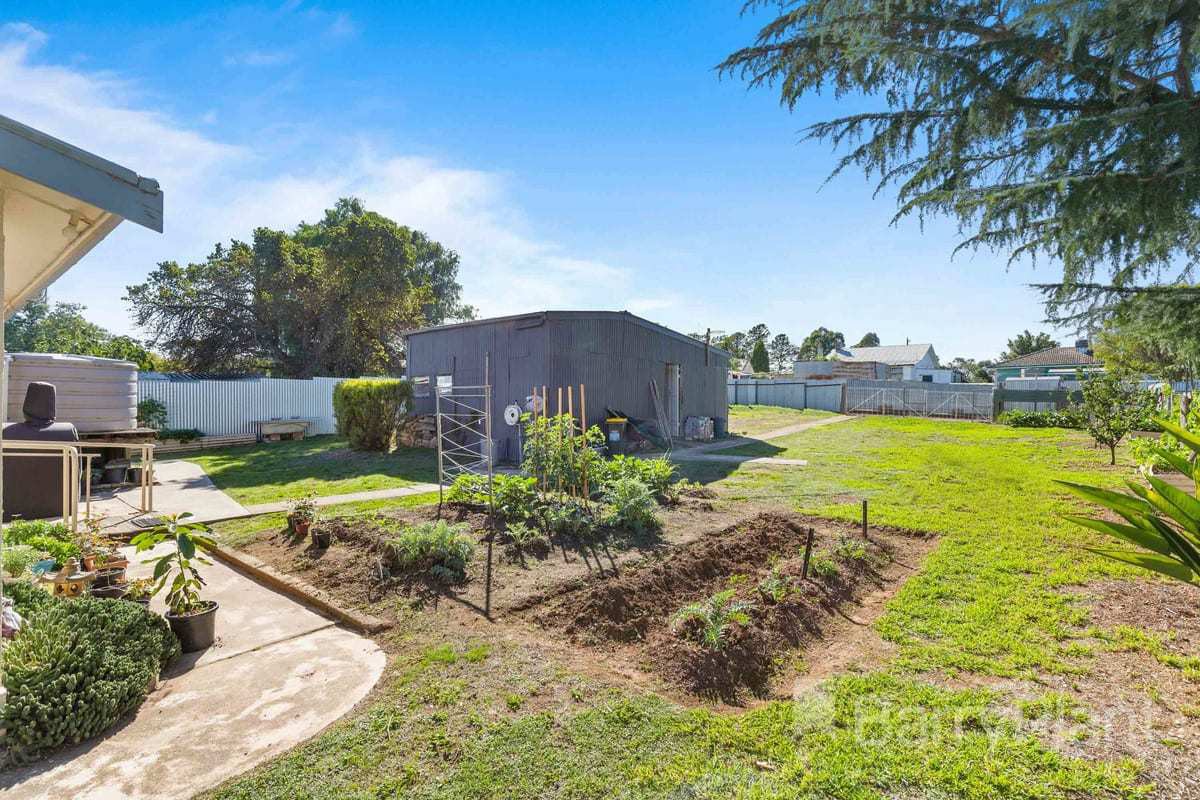 16 Kennedy Street, Maryborough, VIC 3465 - Thumbnail 2 - 18/08/2021