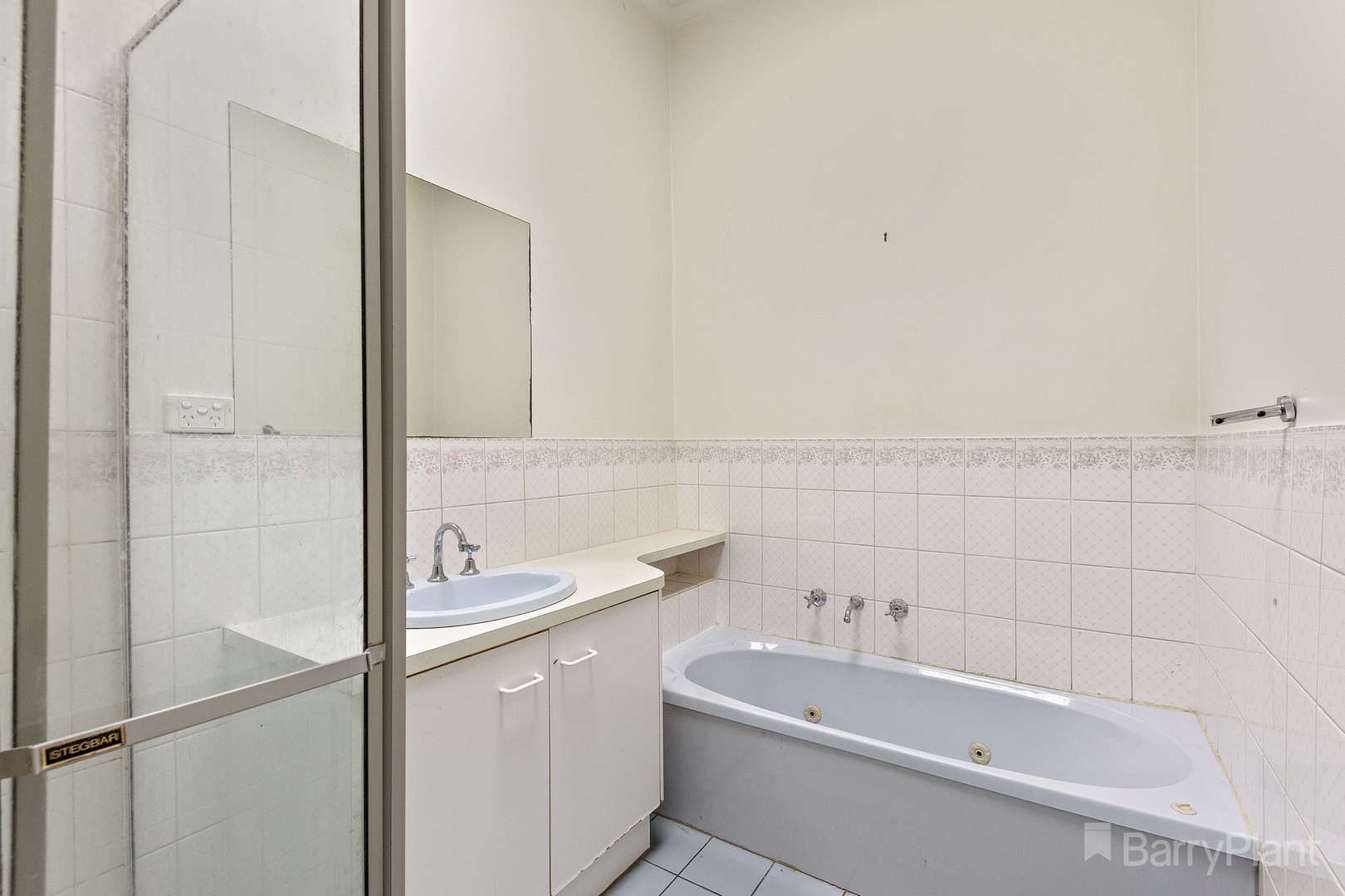 33 Eaglehawk Road, Ironbark, VIC 3550 - Thumbnail 1 - 19/08/2021