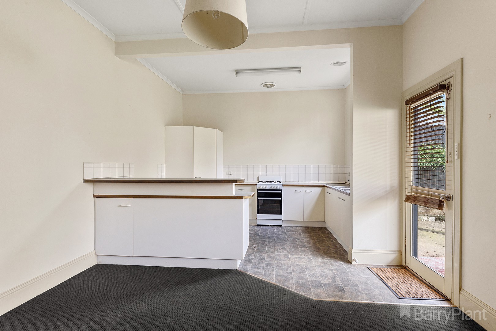 33 Eaglehawk Road, Ironbark, VIC 3550 - Thumbnail 2 - 19/08/2021