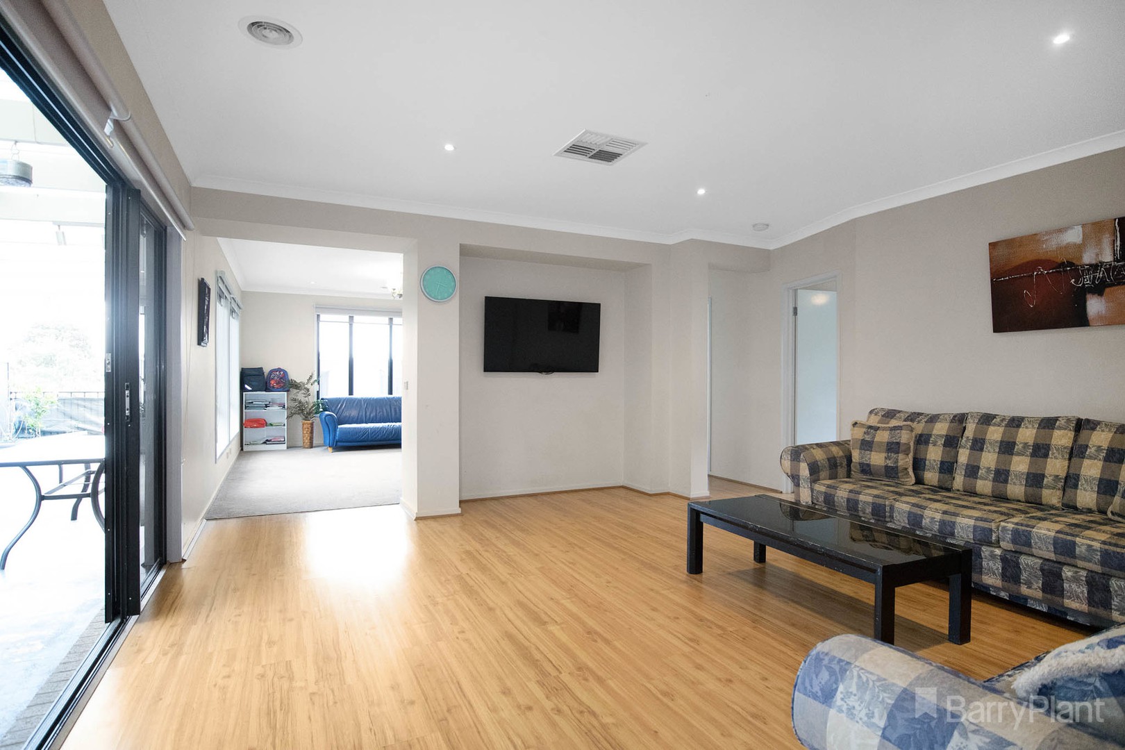 11 Page ClosePakenham, VIC 3810, Pakenham - Thumbnail 4