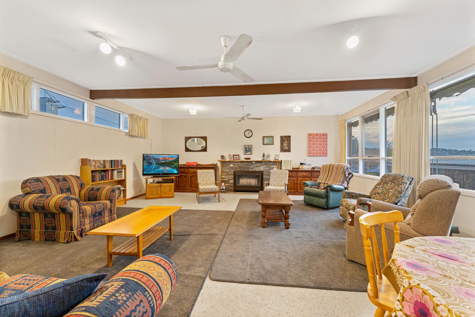 18 Roberts Road, Belmont, VIC 3216 - Thumbnail 2 - 20/08/2021