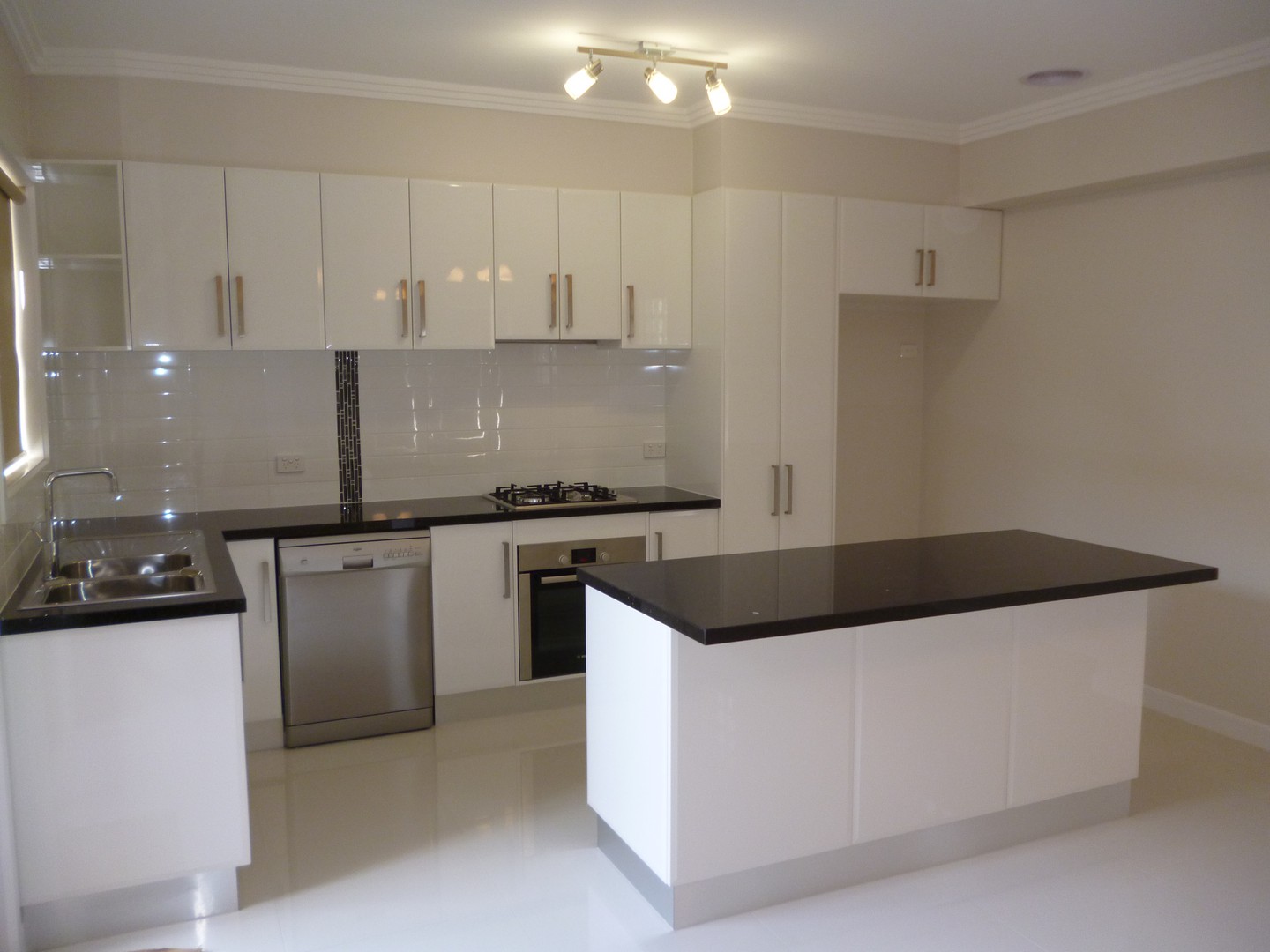 1/60 Bowes Avenue, Airport West, VIC 3042 - Thumbnail 1 - 20/08/2021