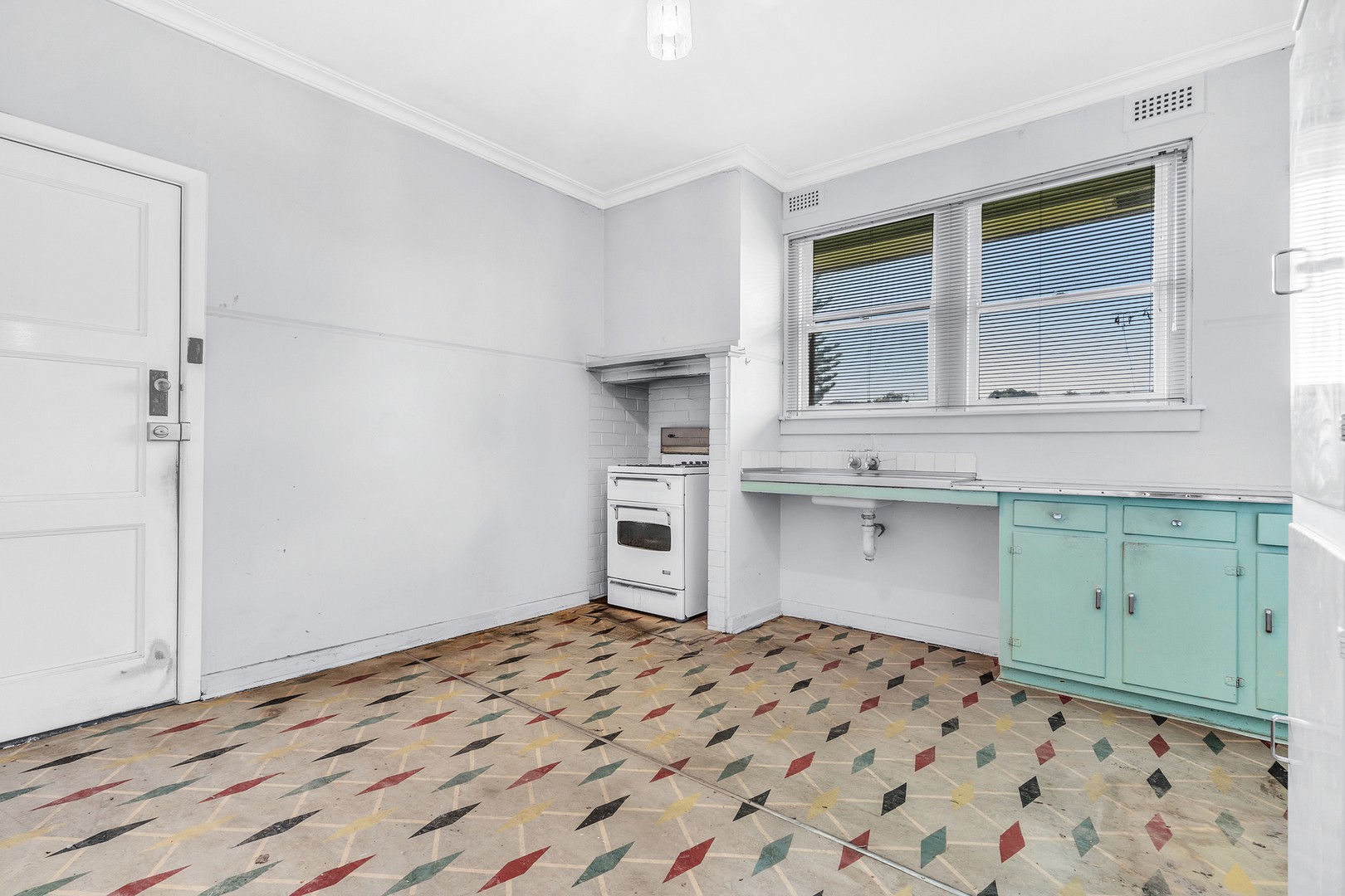 16 Croft CrescentReservoir, VIC 3073, Reservoir - Thumbnail 5