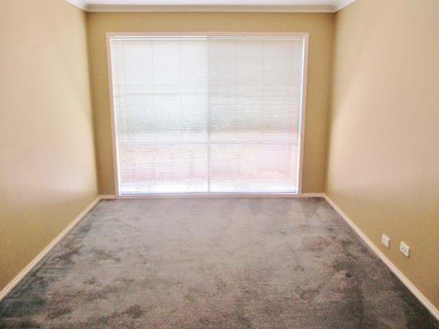 9 Inverie Place, Point Cook, VIC 3030 - Thumbnail 2 - 23/08/2021