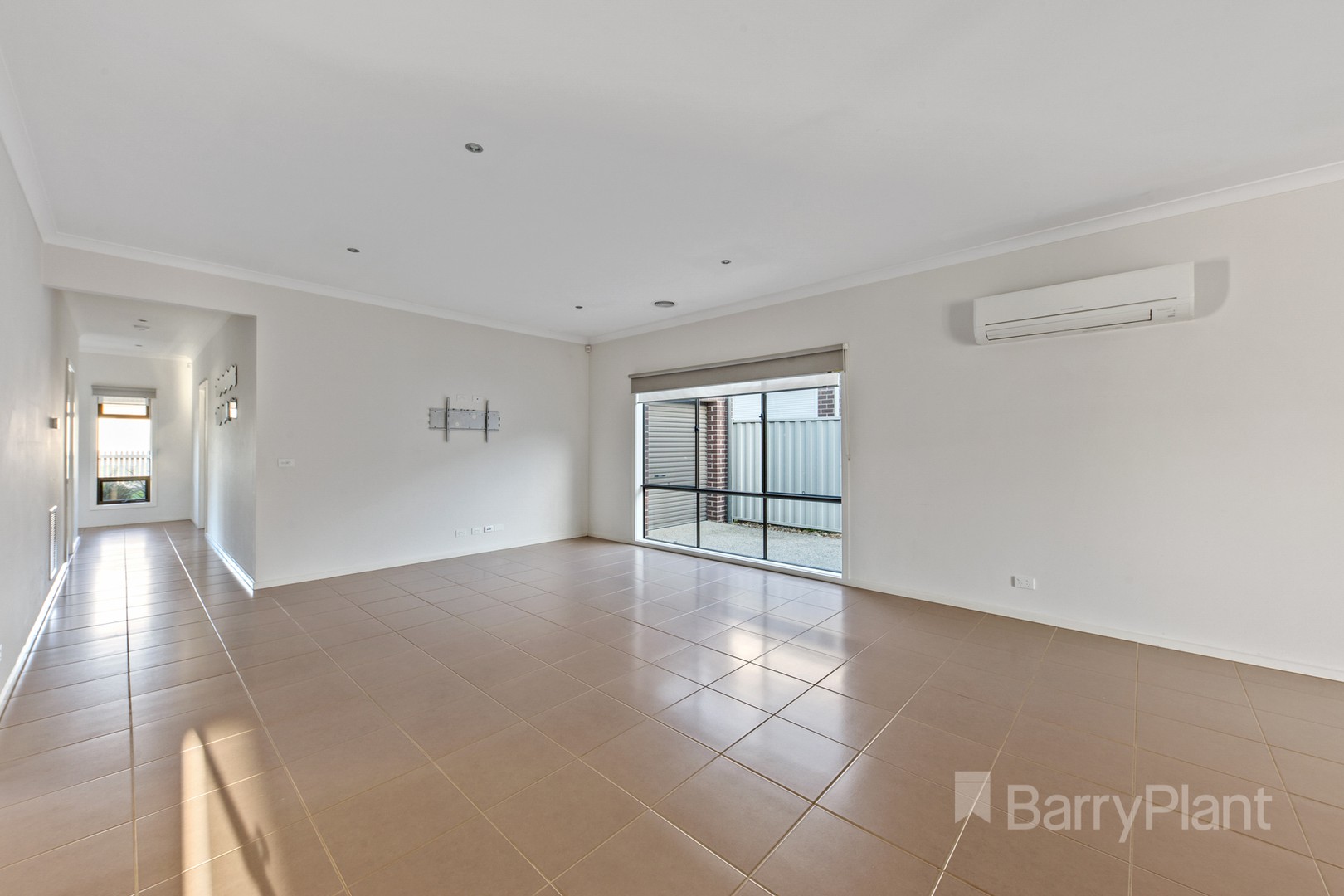 10 Etheridge Rise, Caroline Springs, VIC 3023 - Thumbnail 2 - 23/08/2021