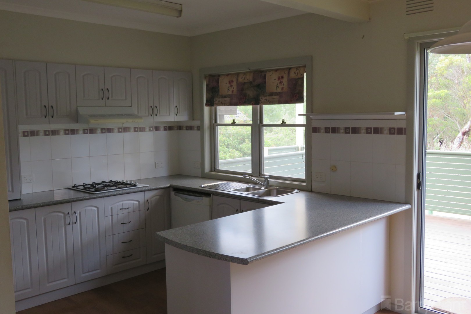 19 Ireland Street, Ringwood, VIC 3134 - Thumbnail 2 - 25/08/2021