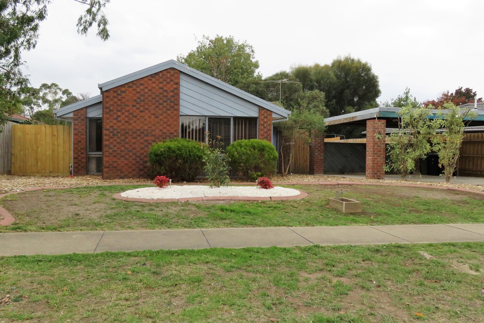 14 Ashfield Drive, Berwick, VIC 3806 - Thumbnail 1 - 26/08/2021