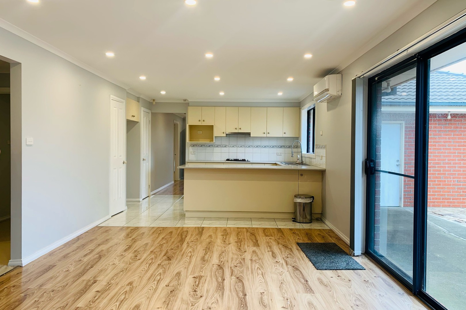 6 Belvoir Gardens, Derrimut, VIC 3026 - Thumbnail 2 - 27/08/2021