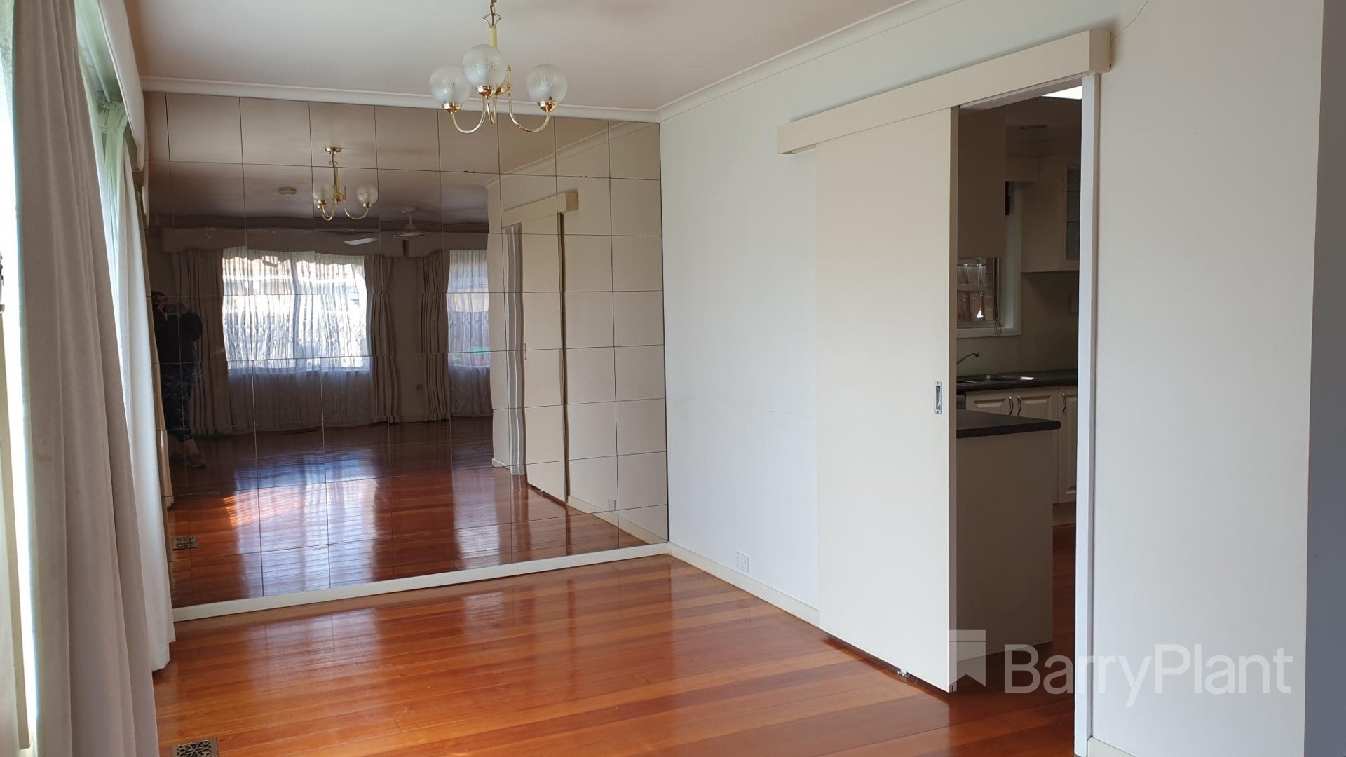 12 Chateau Avenue, Narre Warren, VIC 3805 - Thumbnail 2 - 27/08/2021