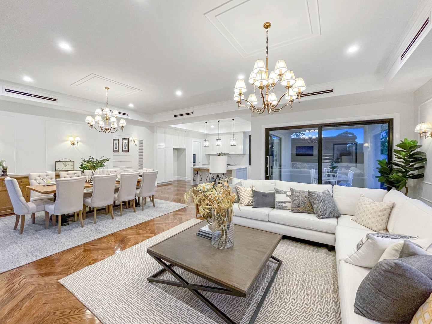 10 Compton StreetGlen Waverley, VIC 3150, Glen Waverley - Thumbnail 3